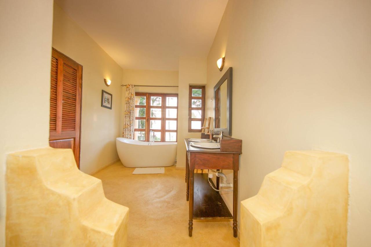 Brovad Sands Lodge Kalangala Zewnętrze zdjęcie